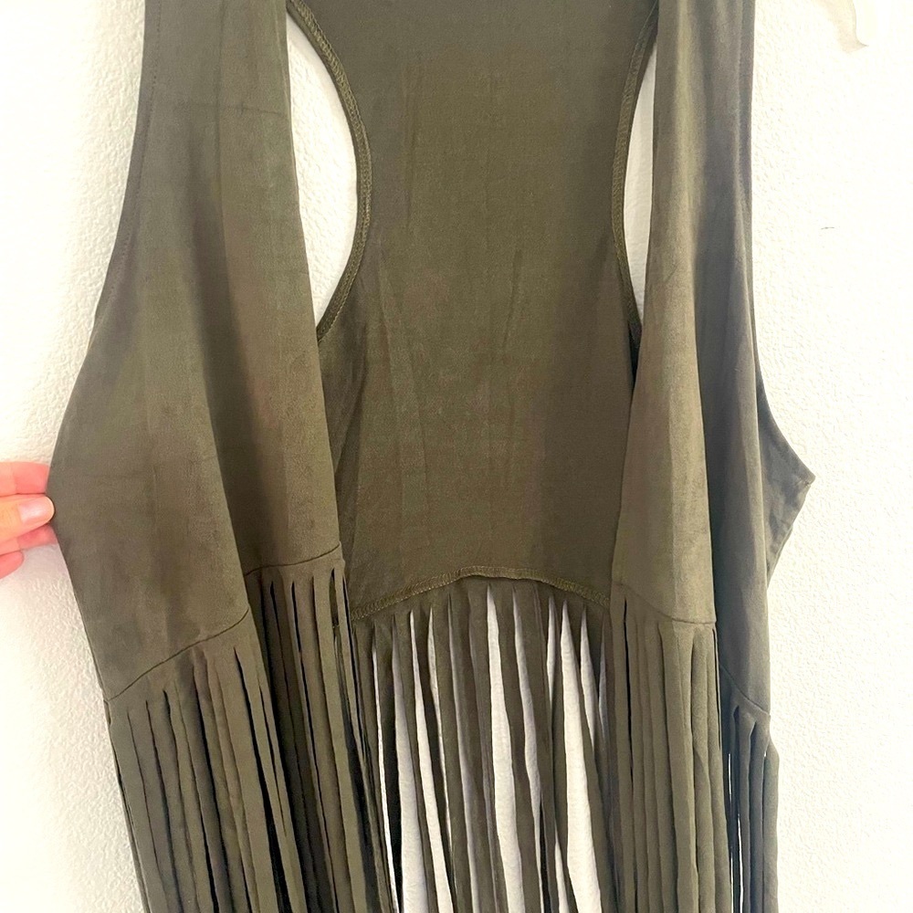 Festival Fourteen and 9th Fringe Sleeveless Vest Olive Faux Suede Size Large